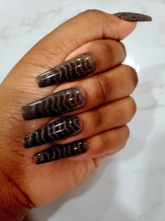 Black Magnetic Waves Press-On Nails